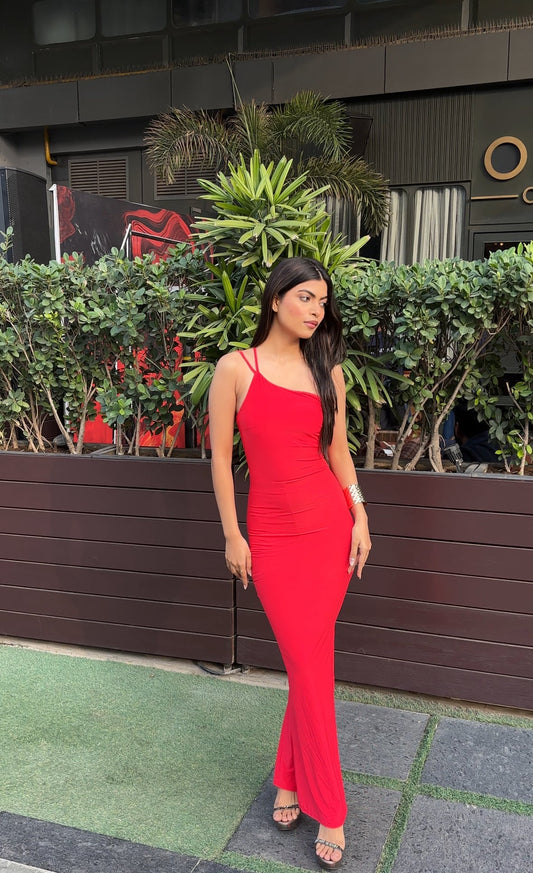 Bold & Beautiful: The Ruby Scarlet Bodycon Dress